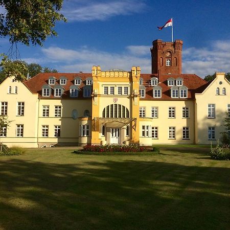 Schloss Lelkendorf - Fewo Parkblick Esterno foto