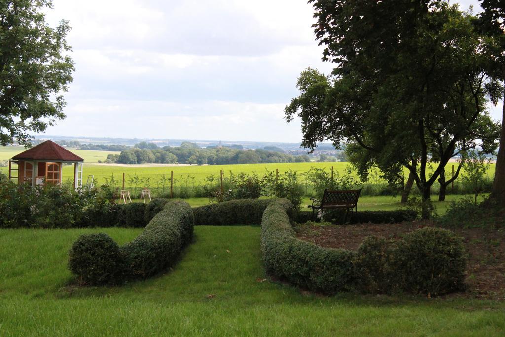 Schloss Lelkendorf - Fewo Parkblick Esterno foto